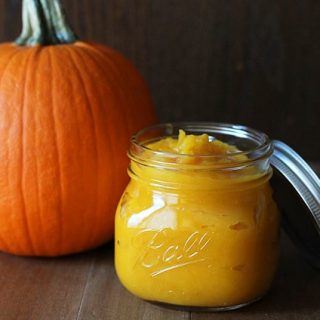 This is How to Make Homemade Pumpkin Puree so you can save money and make plenty of delicious recipes!