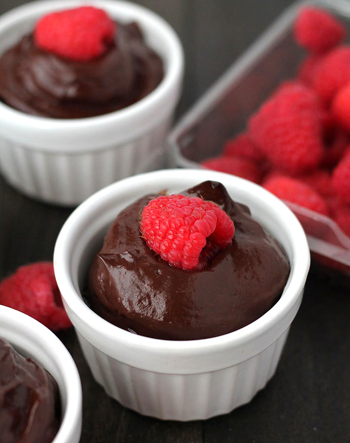 When you're craving something sweet and you want to stay ont he healthy side, this Dark Chocolate Mint Avocado Pudding recipe will do the trick.