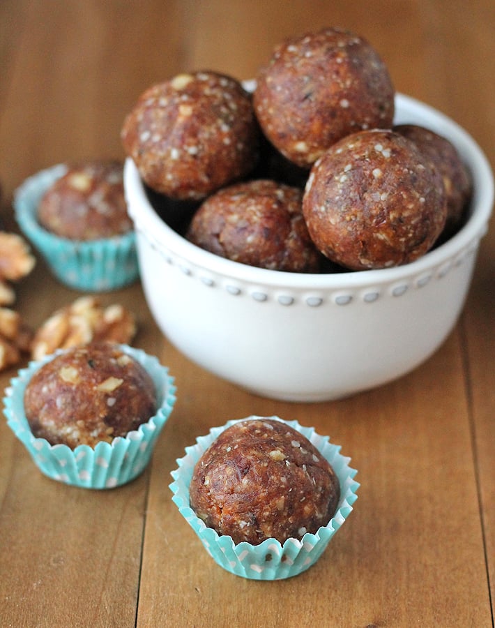 These no bake Walnut Coconut Hemp Seed Bites are super easy to make and are great to snack on during the week.