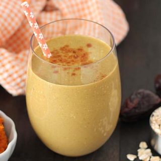 Looking for a healthier version of your favourite coffee drink? Look no further, you've got to try this nutritious, vegan pumpkin spice vanilla smoothie! #SilkSummerofSmoothies #ad