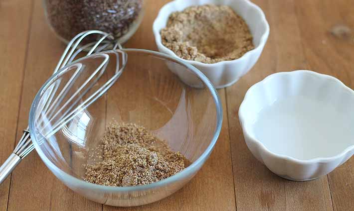 A picture of the ingredients needed to show you how to make a flax egg.