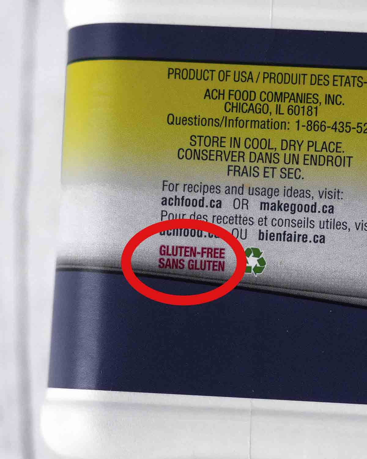A container of baking powder with the label zoomed in, the words gluten-free are circled in red.