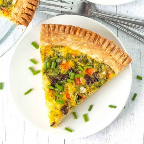 EASY VEGAN QUICHE RECIPE (JUST EGG, SMOKED GOUDA, SPINACH & ZUCCHINI) -  Vegan Anj